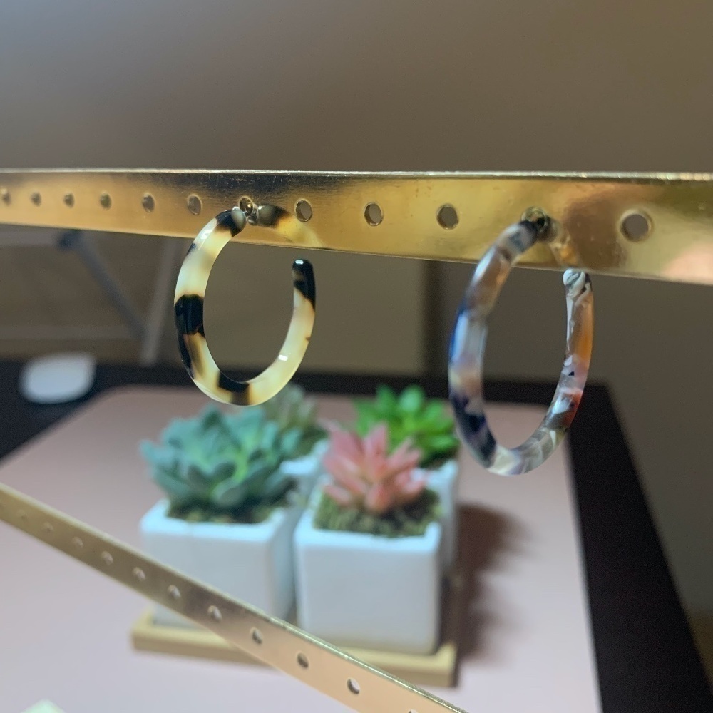 SALE💚 any 3 for $18 💚 Small 3cm Acrylic Tortoise Hoops Earrings